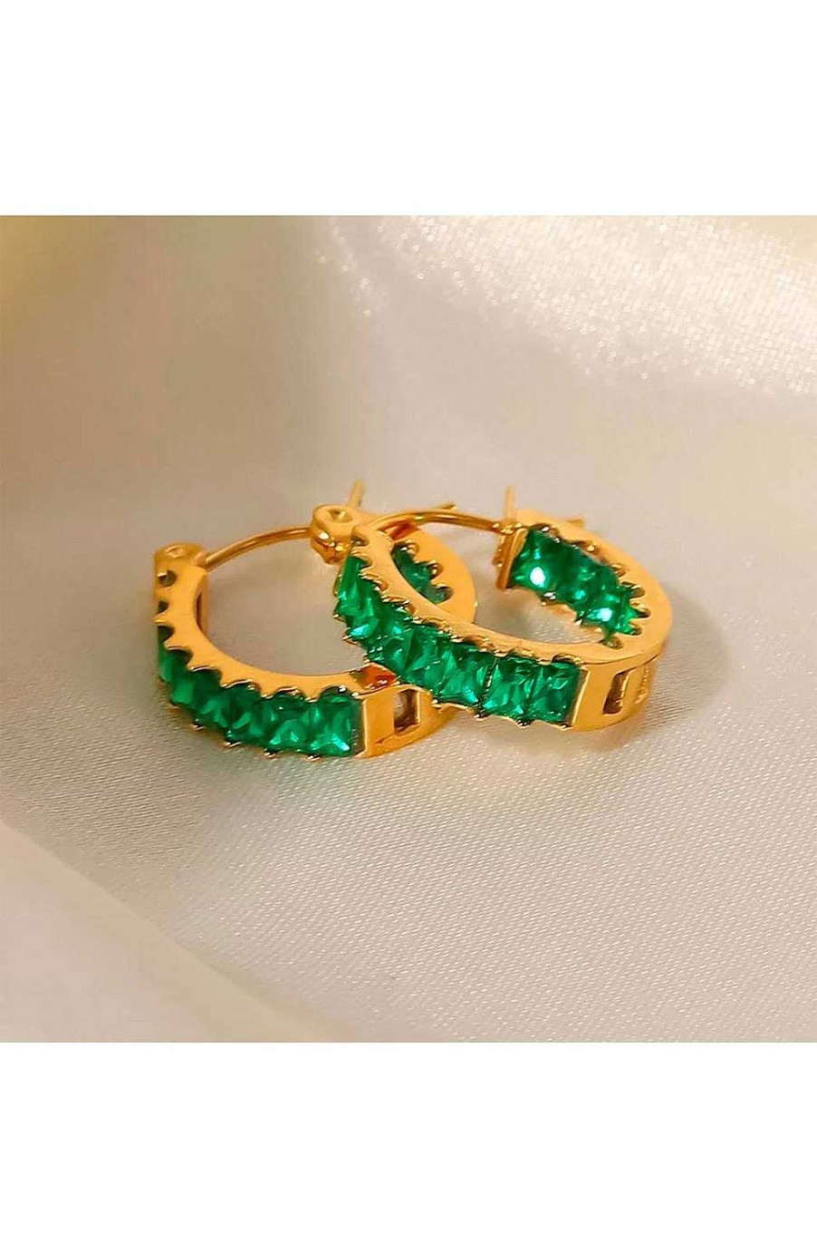 Accesorios Fetiche Suances | Pendientes De Aro Baguette Verde Esmeralda